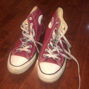 Maroon converse